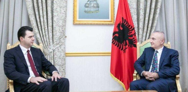 Pas manifestimit të 2 marsit, Meta-Basha takim “kokë me kokë” në Presidencë