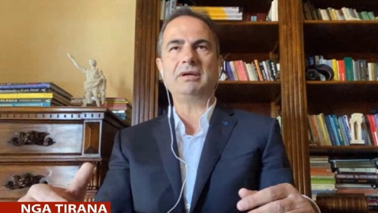 Masat për arsimin, Boçi: Situatë kaotike me ministren që jep urdhra nga zyra dhe nuk zbatohen!