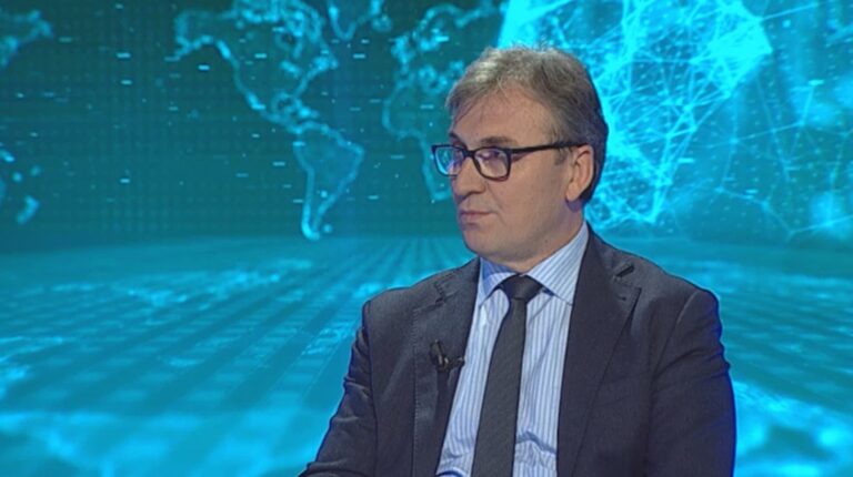 Situata e koronavirusit, kaos. Brataj: Çdo person që është i infektuar nuk e di se ku e ka marrë. Tani janë gjithandej