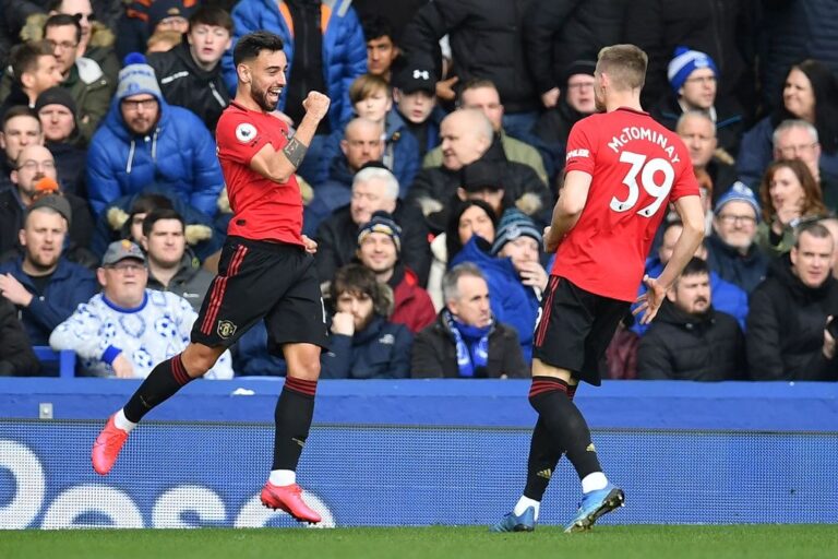 Bruno Fernandes nuk ndalet, shënon super gol ndaj Evertonit (VIDEO)