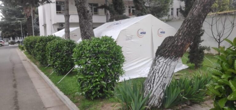 Trauma/Qytetarët në skaner përpara se të marrin shërbimet jo për Covid-19