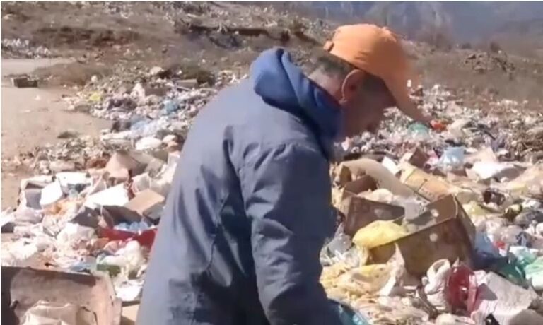 VIDEO/ “S’bën dot joga”, ish-deputetja e PD-së sjell historinë e dibranit që ‘thyen’ karantinën dhe mbledh kanaçe: Ka dy alternativa; Ta prekë koronavirusi ose uria