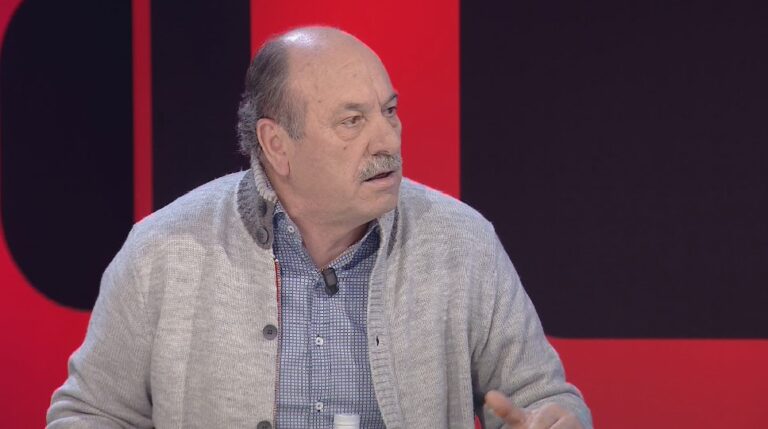 Edmond Budina: Na sfilite e na çkëthe, o Salep Sulltani ynë