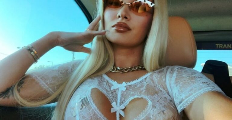 Era Istrefi shtatzënë? Fotografohet me barkun e rrumbullakosur dhe rrjeti po çmendet