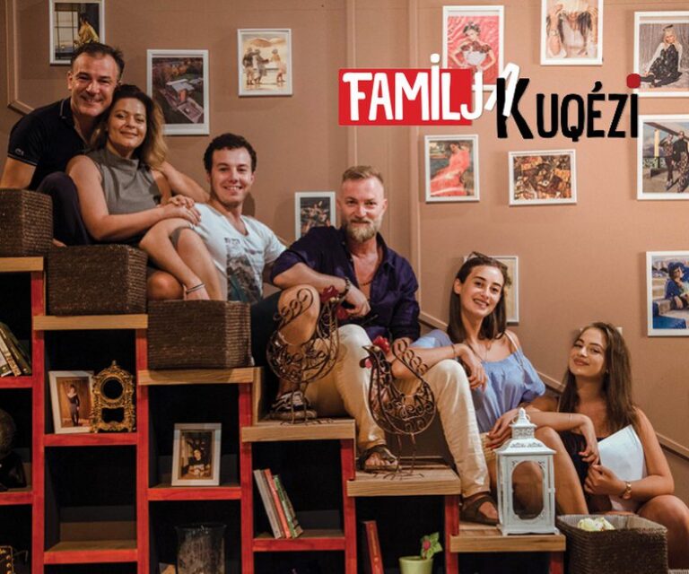 Kjo komedi shqiptare do t’ju argëtojë si familje