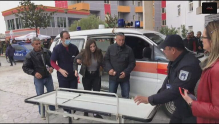 Identifikohet nxënësi që hodhi sërish gaz lotsjellës në gjimnazin e Fierit! 10 ditë më parë tha se e bëri për shaka