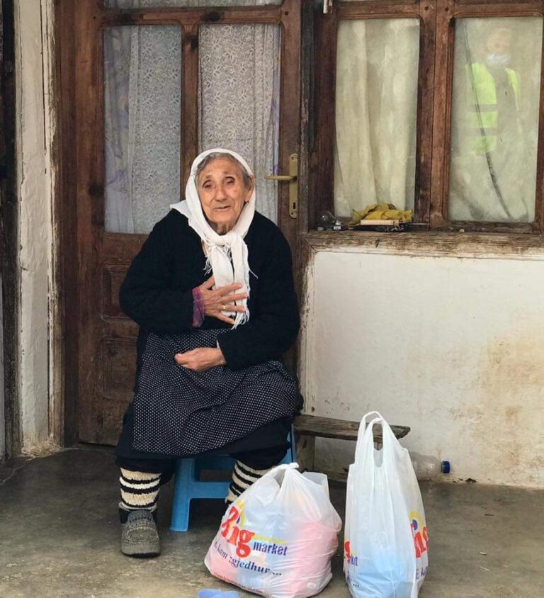 Taulant Balla bën një bilanc të operacionit humanitar në Elbasan