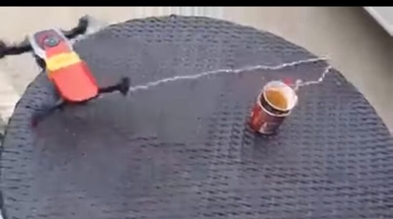 Të shpërndash kafe me dron, biznesi më i ri që po lulëzon në ditët e izolimit