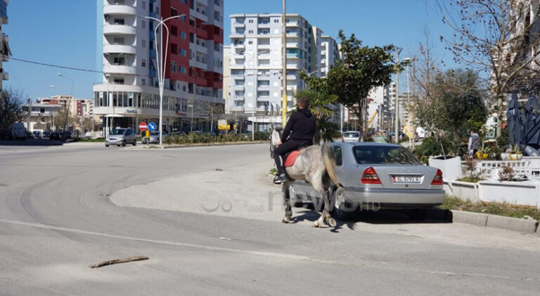Pasojat e vitit pandemik, shitjet e apartamenteve në krizë