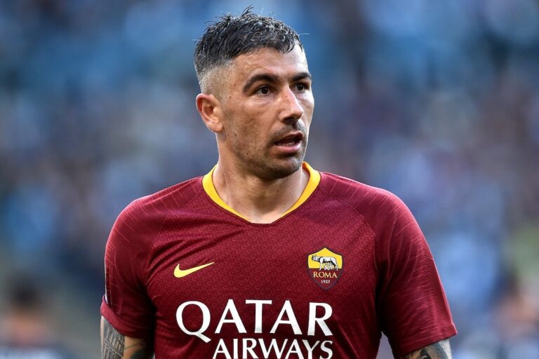 Kolarov: Jemi mbyllur në shtëpi, kampionati vështirë se mbaron brenda qershorit