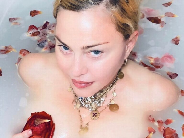 Madonna bën tatuazhin e parë në moshën 62-vjeçare (FOTO)