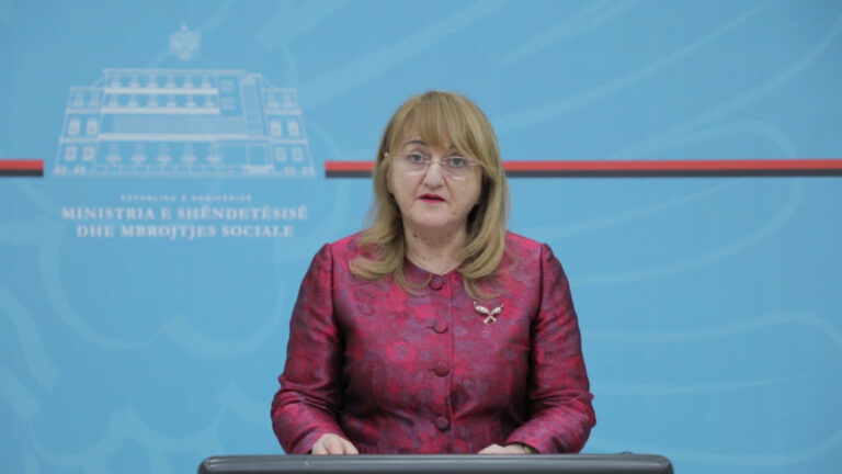 Rakacolli tregon pse qeveria nuk e ka porositur vaksinën kundër Covid-19