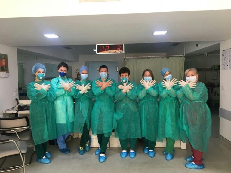 Kërkohen mjekë dhe infermierë. 5 deputetë të PS dalin vullnetarë