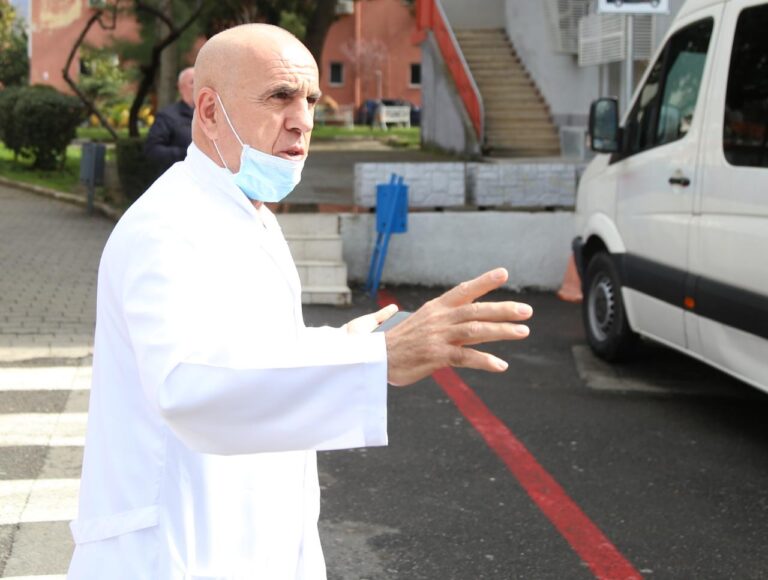 Mjeku tërheq vëmendjen: Kujdes, qytetarët po bëjnë të njëjtin gabim të rëndë si Italia