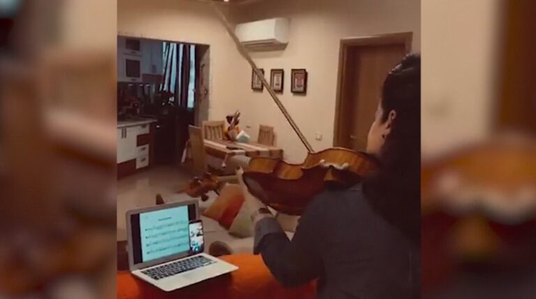 Muzika si antistres, dhjetëra artistë e muzikantë, zgjuan qytetin në karantinë