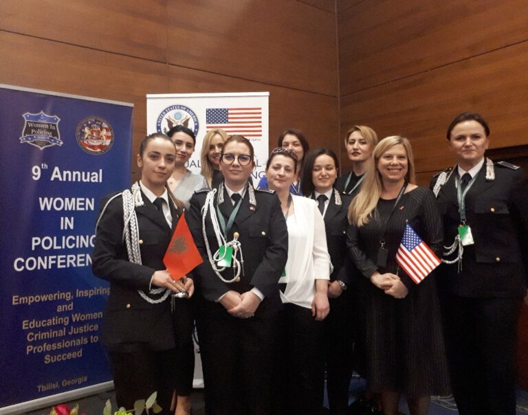 Oficeret shqiptare në konferencën në Gjeorgji. Ambasada amerikane: Forcim i sundimit të ligjit