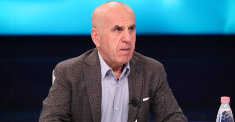 Mjeku Pëllumb Pipero: Shqipëria e kaloi pikun e pandemisë