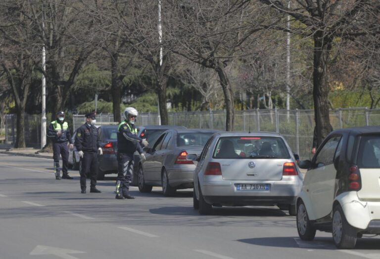 Tirana në shtetrrethim, zbresin në terren shefat e Policisë