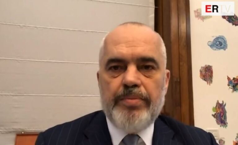 Thirrje mjekëve në pension, Rama: Bonus 1 mijë euro mbi pensionin
