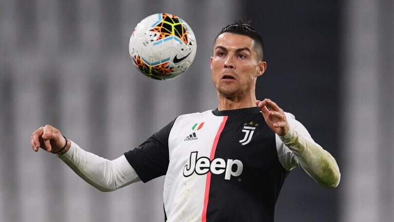 Ronaldo është ende në Portugali, por ka marrë leje për t’u kthyer në Itali