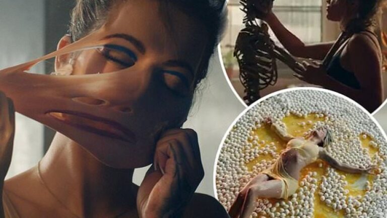 Rita Ora heq në mënyrë dramatike maskën (VIDEO)