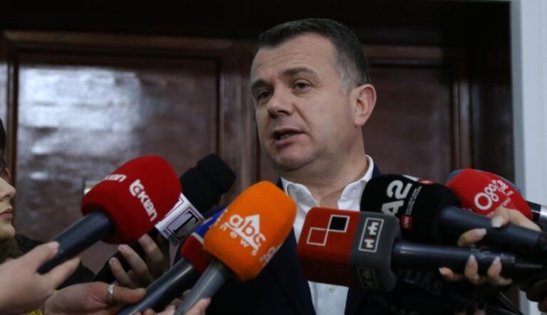 I frikësohet mazhoranca Ilir Metës? Ja si përgjigjet Taulant Balla