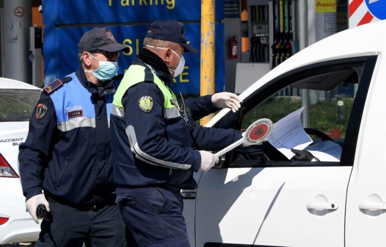 Shqiptarët ”nuk i zë shtëpia”, 135 mijë aplikime për leje qarkullimi