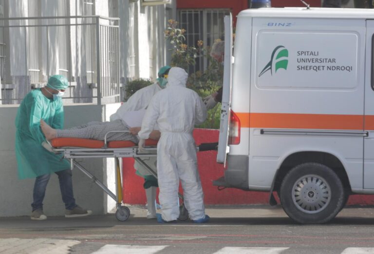 FOTO LAJM/ Spitali Infektiv në Tiranë “sheshbeteja” me koronavirusin
