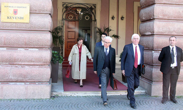 Venecia “shpartallon” procesin e Vetting-ut