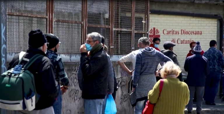 Në radhë për makarona, mbyllja e ekonomisë ka vendosur në vështirësi të varfrit