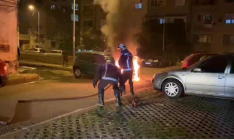 Digjen gjatë natës 2 makina në Tiranë, dalin dyshimet e para të rënda