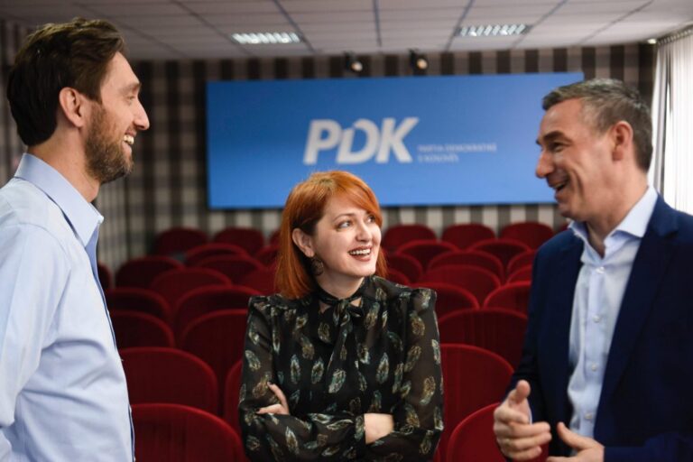 E kërcënuan me jetë/ Deputetja: E dimë se kush është personi