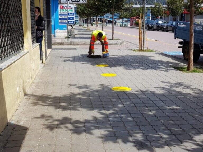 Rama: Pikat e verdha do bëhen si vijat e bardha