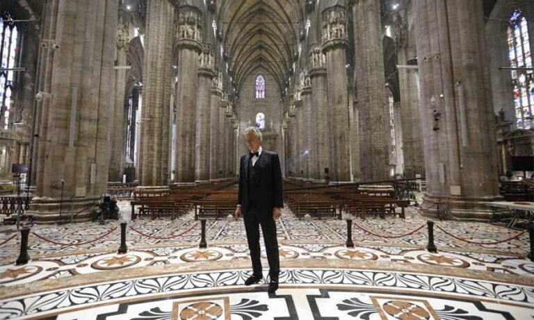 Andrea Bocelli thyen rekord Boteror me koncertin në katedralen e zbrazur “Duomo di Milano”