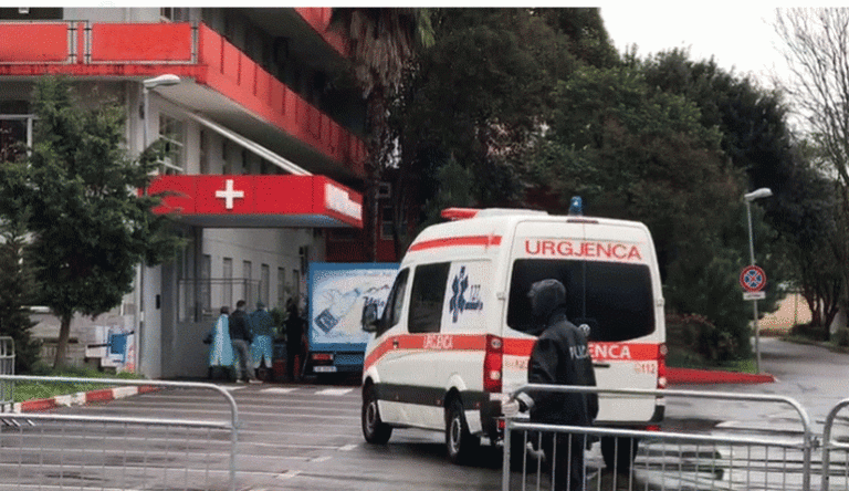 “Shmangni vizitat tek të afërmit për çdo lloj arsye”, MSH: Rritja e rasteve në Shkodër e Tiranë nga mosrespektimi i distancimit social