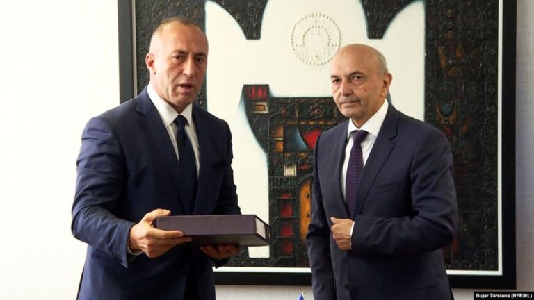 Haradinaj arrin marrëveshje me Mustafën për koalicion, ja postet që merr AAK