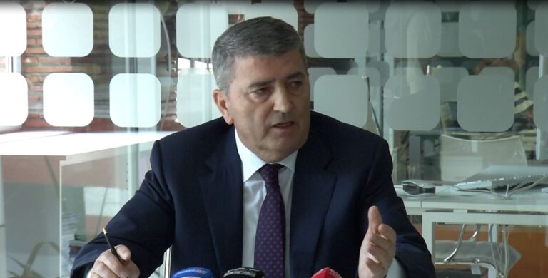 Luan Bregasi: Garancia sovrane s’mund të jetë vetëm për pagat e punonjësve. Të shtyhen disa taksa