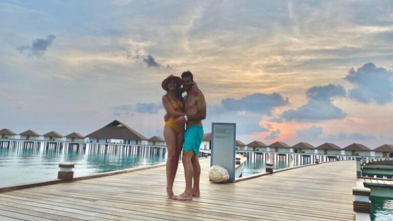 Ky çift ngeci në Maldive, në një resort që ishte vetëm për ta