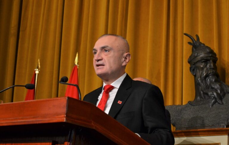 7 prilli/Presidenti Meta: Ditë nderimi për rezistencën heroike të ushtarakëve patriotë me në krye Heroin tonë Mujo Ulqinaku