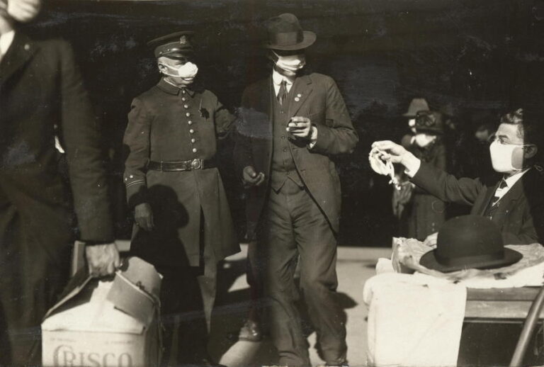 Gripi Spanjolli 1918, fotot që tregojnë atë që po ndodh edhe sot në Botë