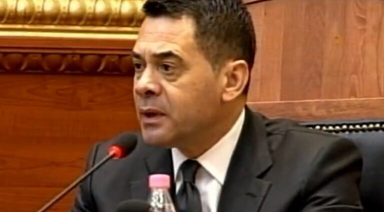 Akuzat e opozitës/Ahmetaj: Ekonomia po pret financim nga buxheti