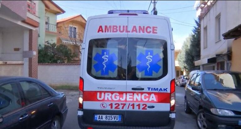 Humb jetën papritur në spital fotografi i njohur shqiptar