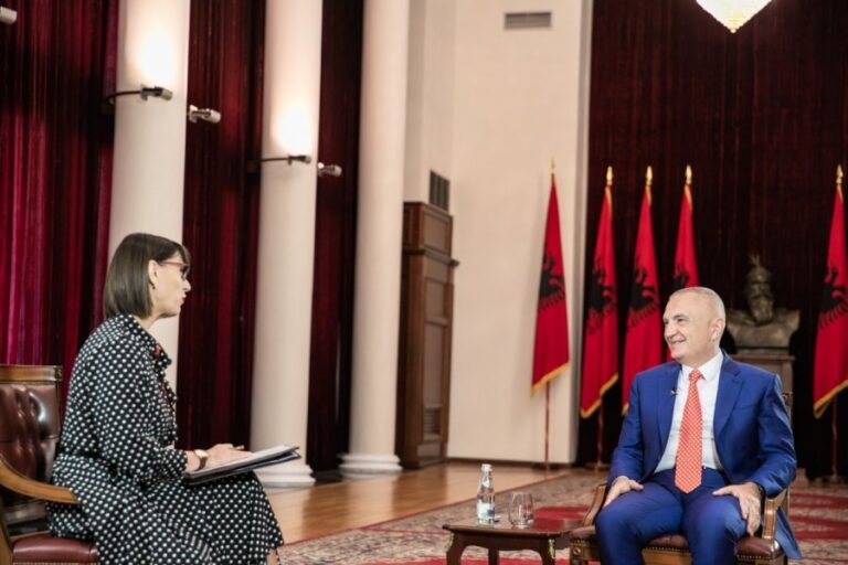 Nostalgjia e Presidentit Meta për RTV Shqiptar: Ne jemi rritur mjaft të lidhur me televizionin