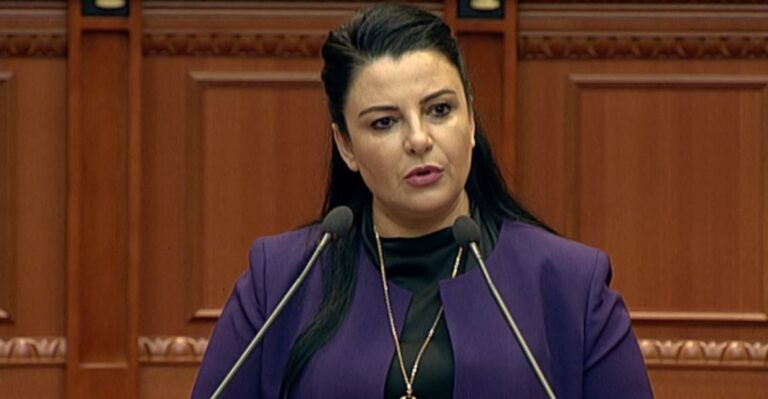 Balluku i përgjigjet PD-së me vendimin e qeverisë: Naftëtarët e Ballshit përfitojnë pagën e luftës prej 40 mijë lekësh
