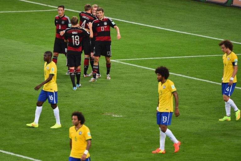SPECIALE/ 20 humbjet më poshtëruese në historinë e futbollit (FOTO LAJM)