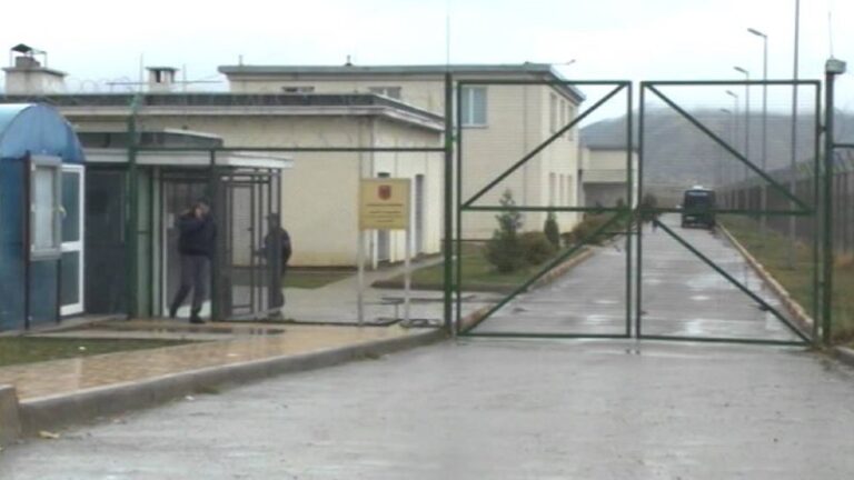 Rëndohet situata në burgun e Drenovës, shkon në 10 numri i të infektuarve me koronavirus