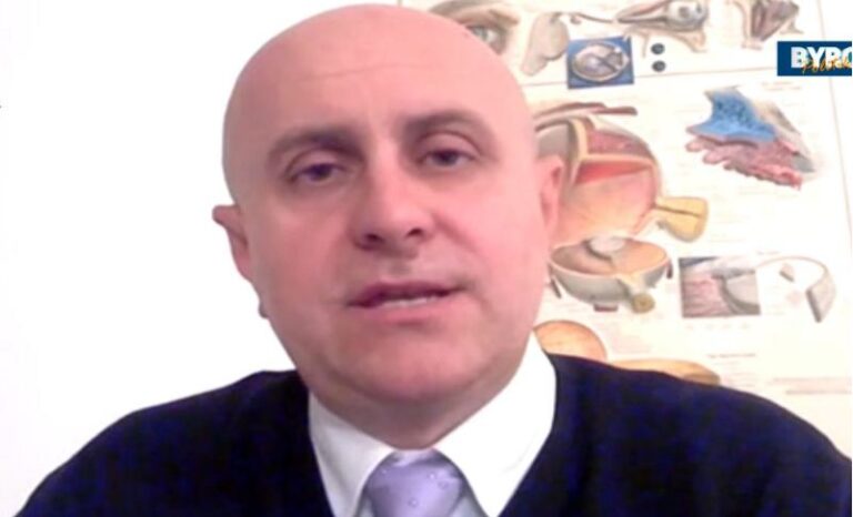 “Mundësia për të eliminuar Covid humbi në Mars”, mjeku Dasho: Ka vetëm dy rrugë, njëra kërkon masa më të ashpra