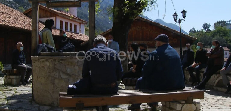 Pronarët mbyllin fasoneritë në Krujë, masat nuk përmbushen