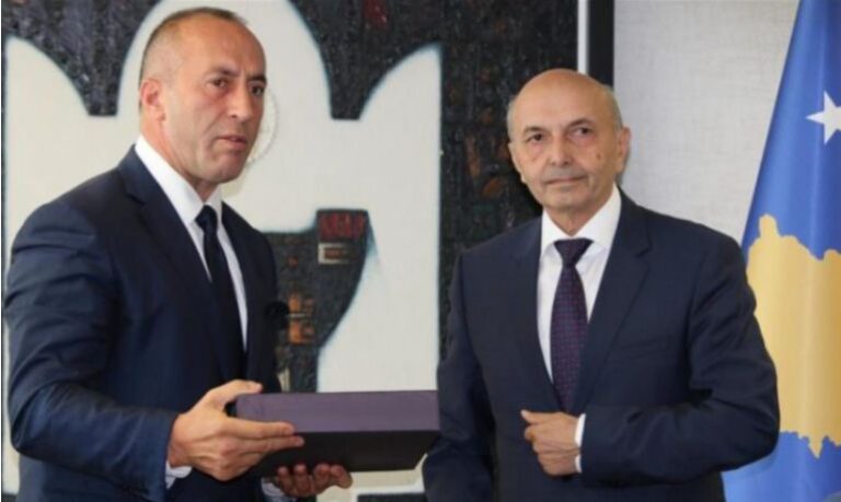 Skenari i qeverisë së re në Kosovë/ AAK e Haradinajt merr zv.kryeministrin dhe 4 ministri