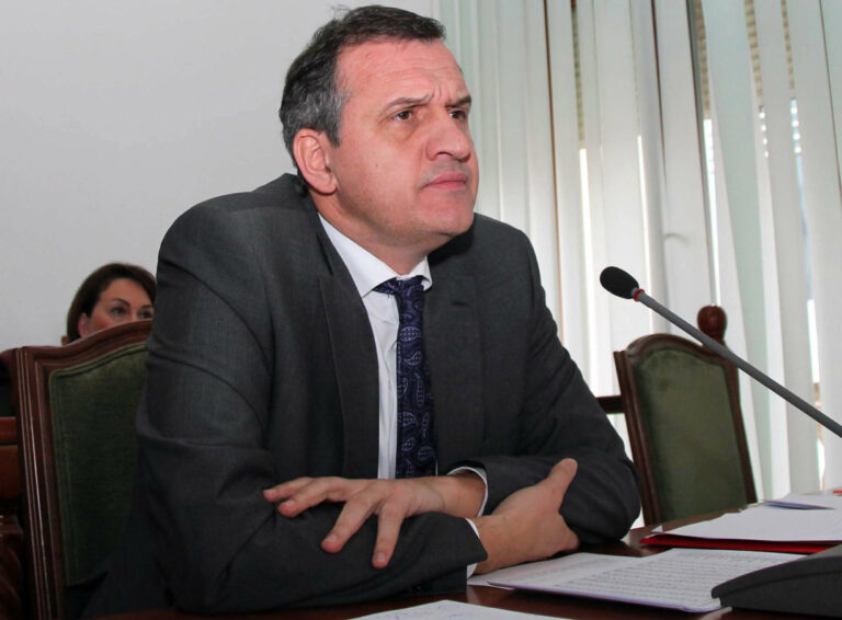 Deputeti i PS thotë se duan 4 mandate në Shkodër, dhe se përmbytjet u shkaktuan nga ngrohja globale
